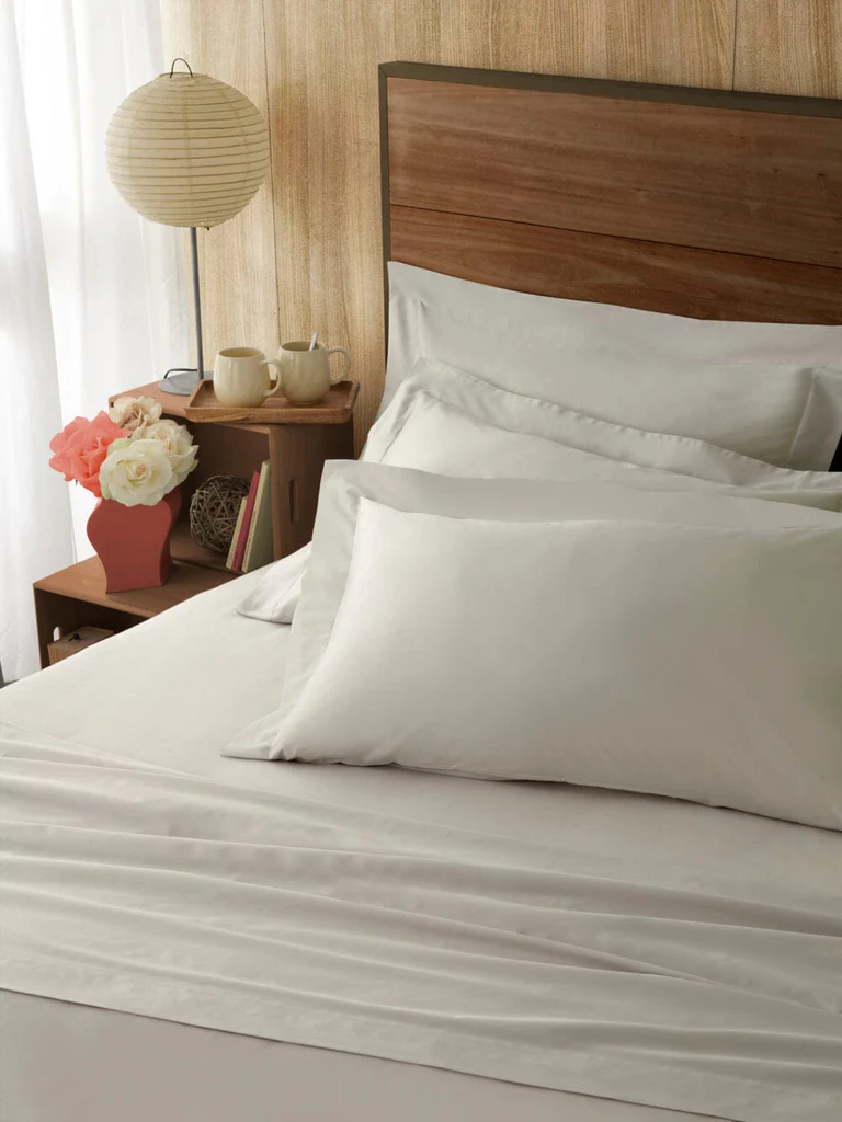 SATINLUX-CA-OSTRICA-1000x1333_9b8662cf-d69d-48b3-9b85-1123adc41a1d_1024x1024